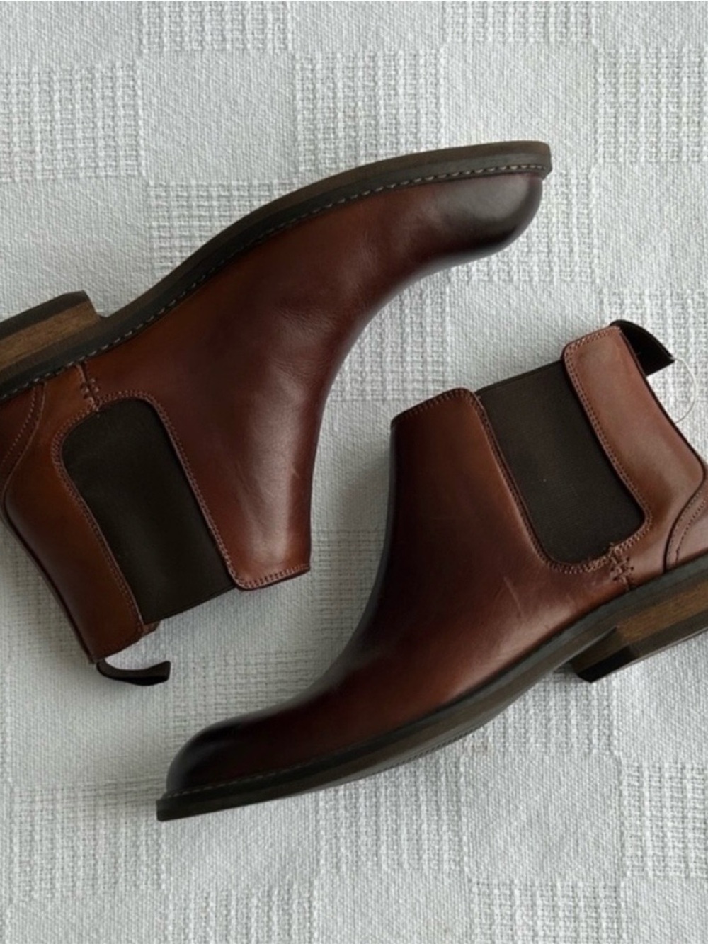 Mens Vionic Kingsley Chelsea Boot 
size 9.5